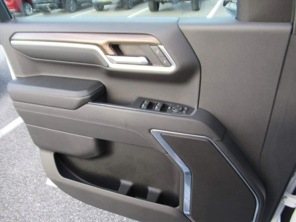 Certified 2024 Chevrolet Silverado 1500 LT image 24