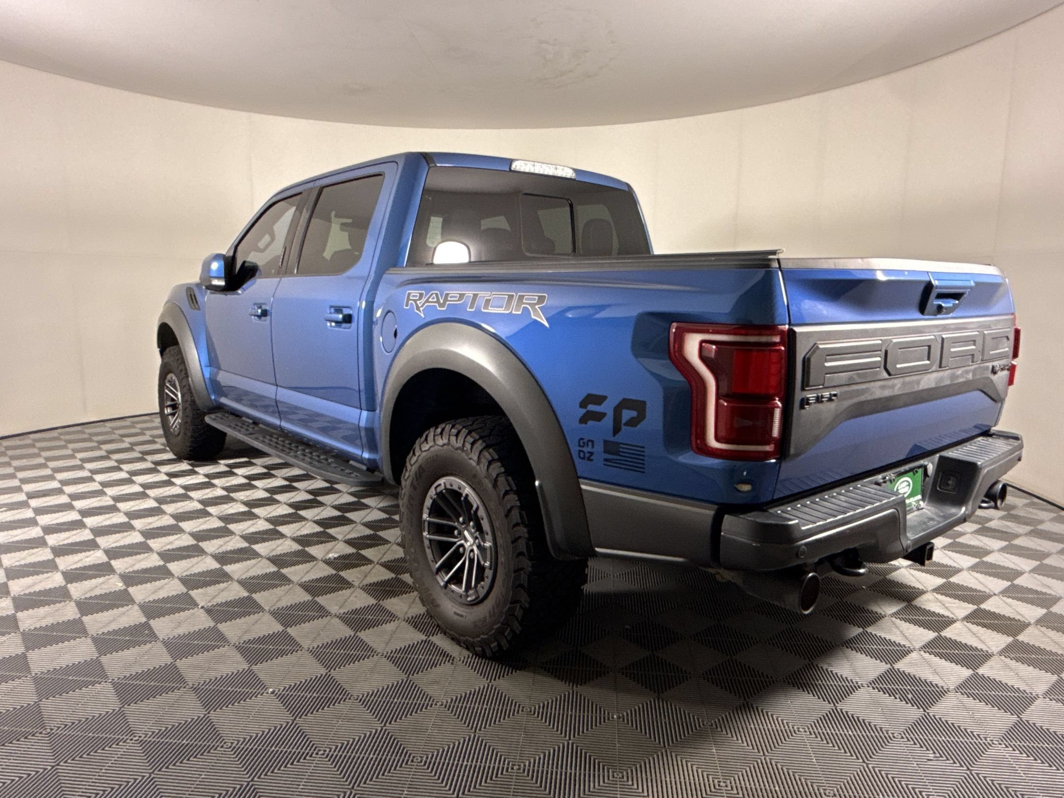 Used 2020 Ford F150 Raptor w/ Equipment Group 802A Luxury AWD/4WD image 3