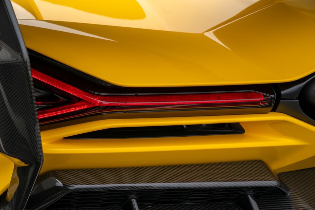 Used 2024 Lamborghini Revuelto AWD/4WD image 23