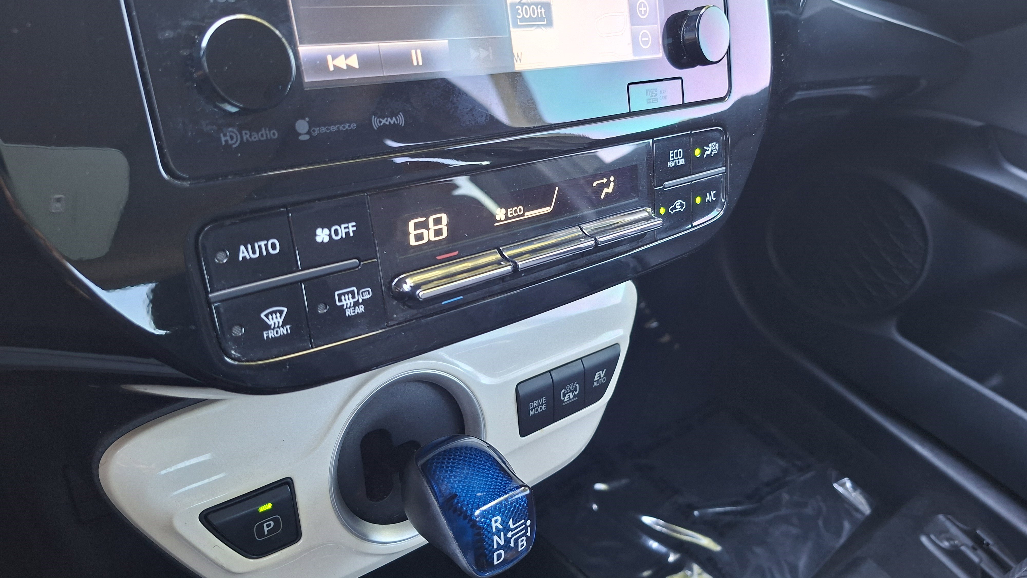 Used 2017 Toyota Prius Prime Plus image 14