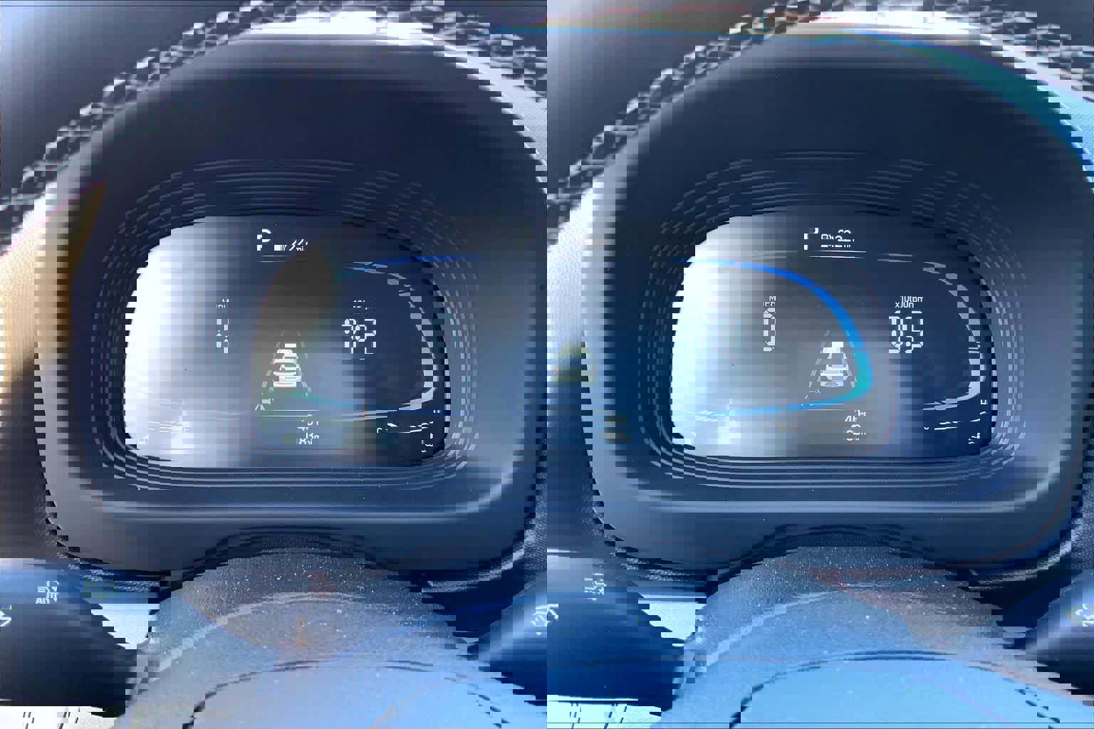 Certified 2025 Hyundai Venue SEL image 25