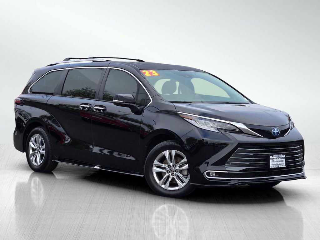 Used 2023 Toyota Sienna Limited AWD/4WD image 1