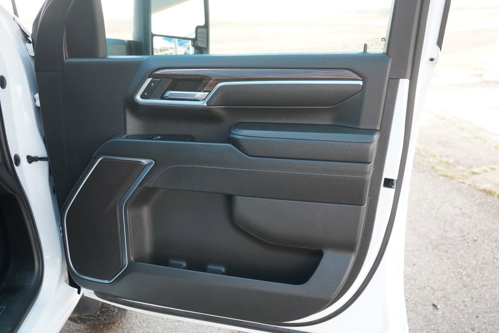 Used 2024 Chevrolet Silverado 2500 LT image 21