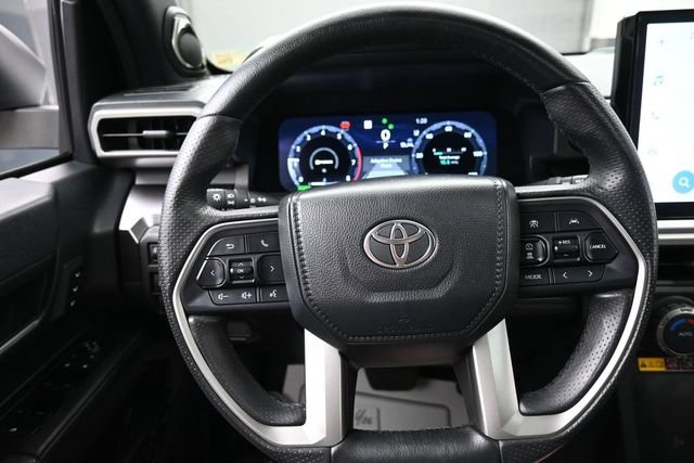 Used 2025 Toyota 4Runner TRD Off-Road Premium AWD/4WD image 8
