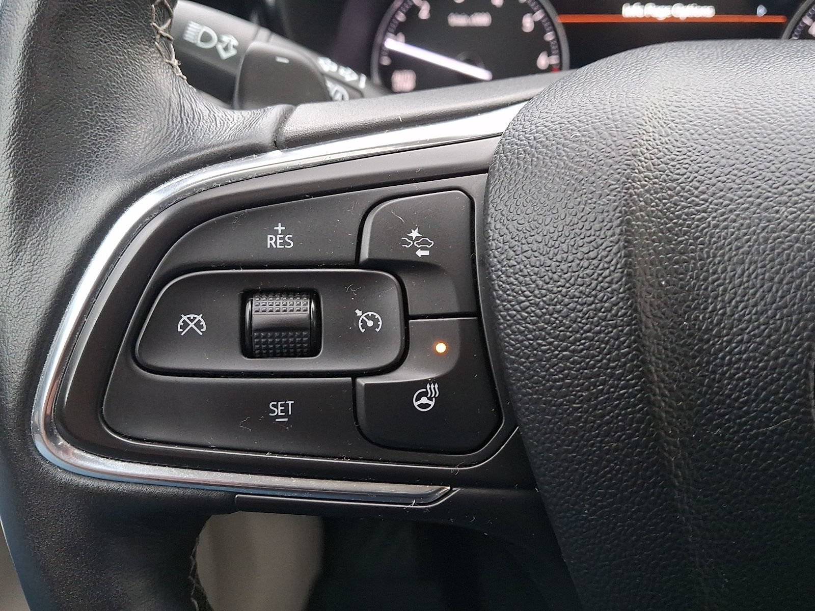 Used 2021 Buick Envision Essence AWD/4WD image 21