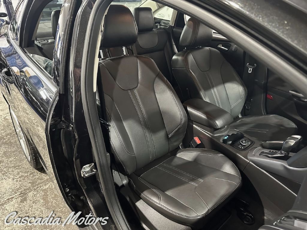 Used 2013 Ford Focus Titanium w/ Titanium Handling Pkg image 13