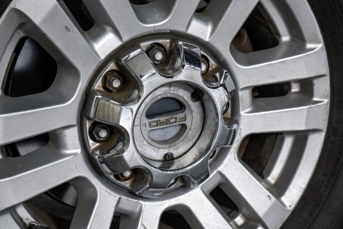 Used 2017 Ford F250 Lariat w/ Chrome Package image 57