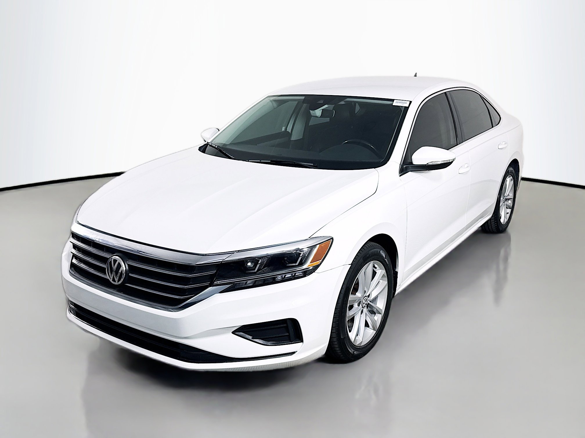 Used 2020 Volkswagen Passat 2.0T SE image 4