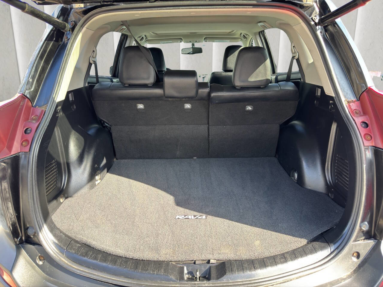 Used 2014 Toyota RAV4 Limited image 18