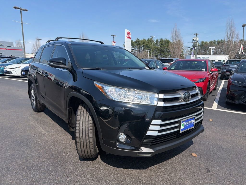 Certified 2018 Toyota Highlander XLE image 3