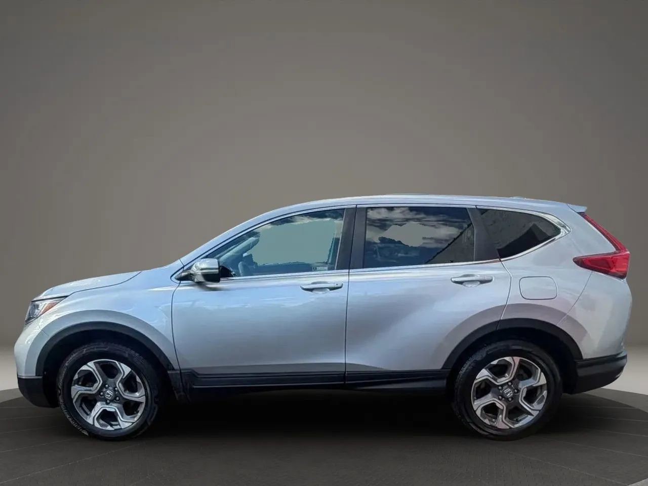 Used 2018 Honda CR-V EX image 8