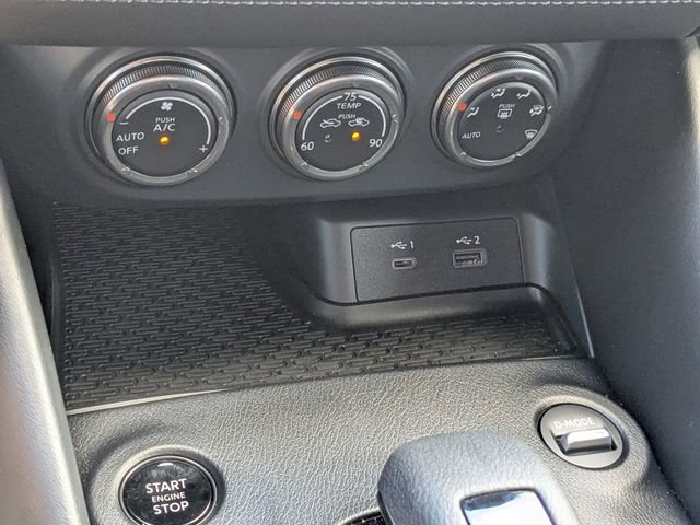 Used 2025 Nissan Z Performance w/ Floor Mat Package RWD image 16