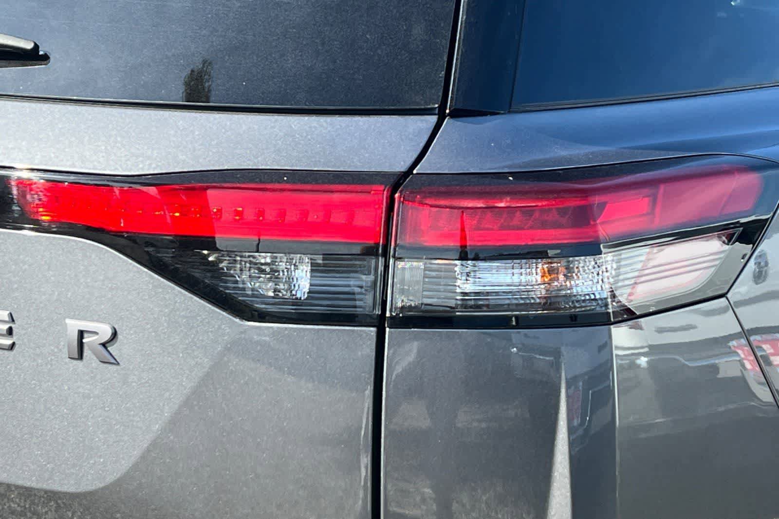 New 2026 Nissan Pathfinder SV image 17