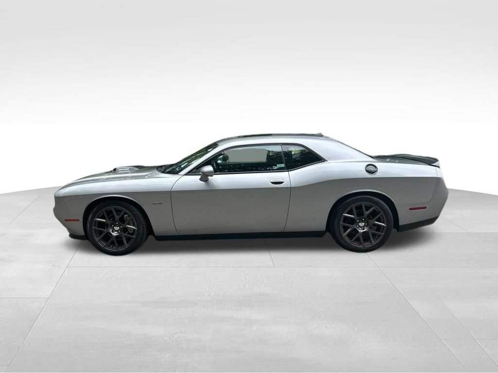 Used 2016 Dodge Challenger R/T RWD video 2