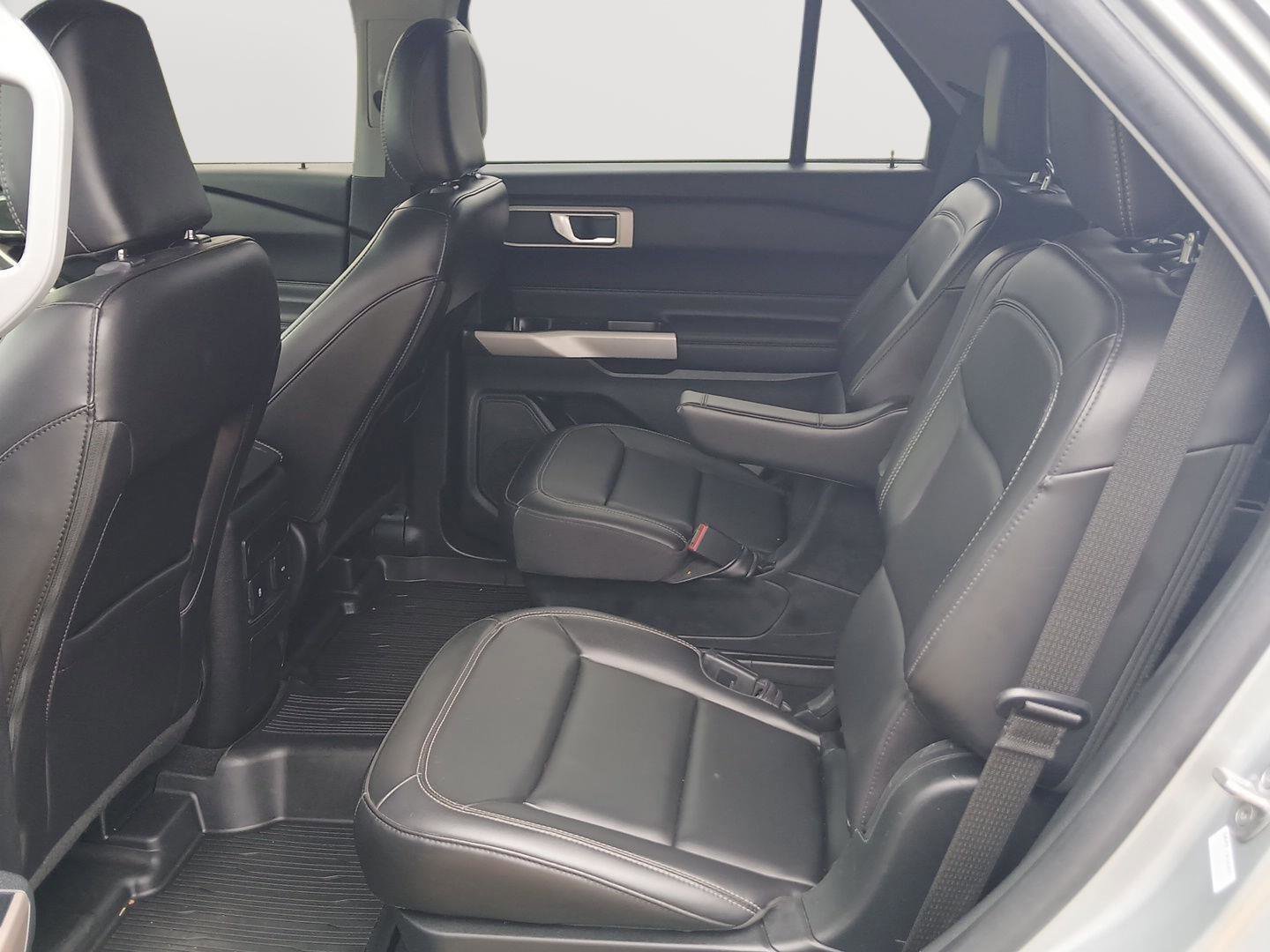 Used 2023 Ford Explorer XLT w/ Equipment Group 202A image 20