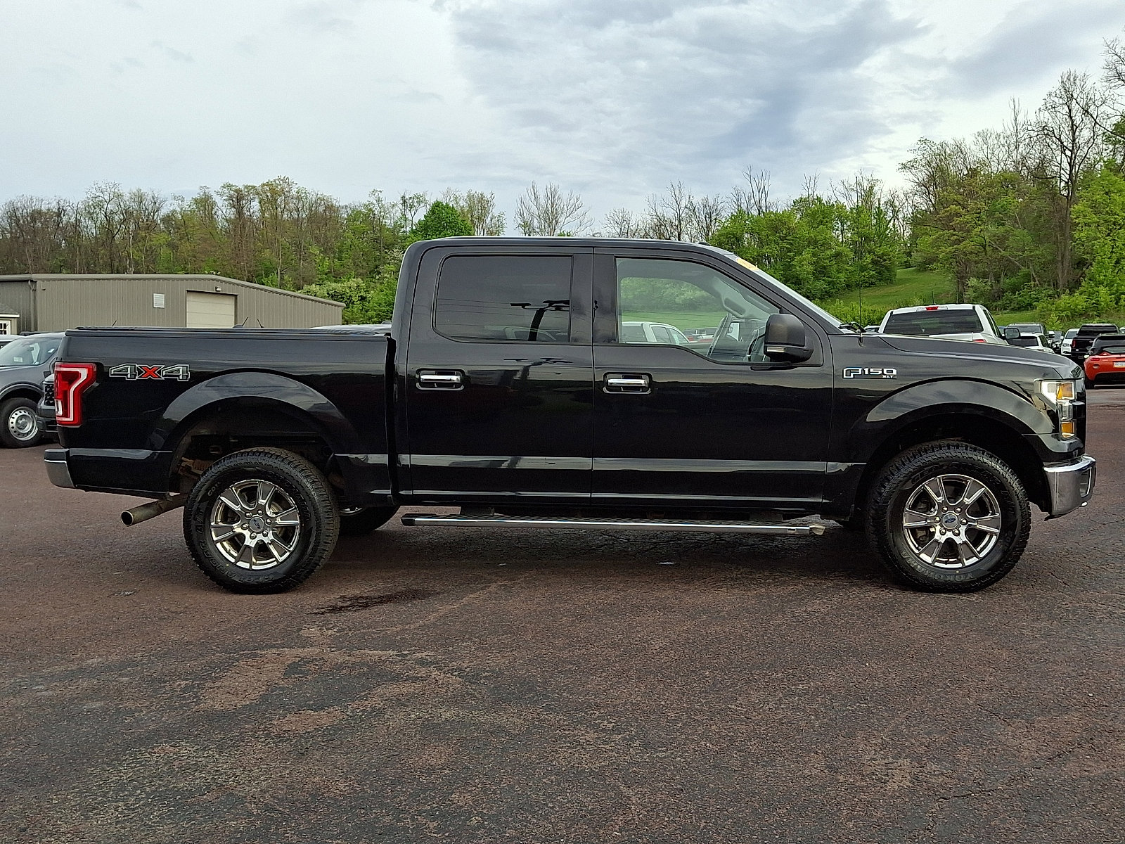 Used 2015 Ford F150 XLT w/ Equipment Group 302A Luxury AWD/4WD image 12
