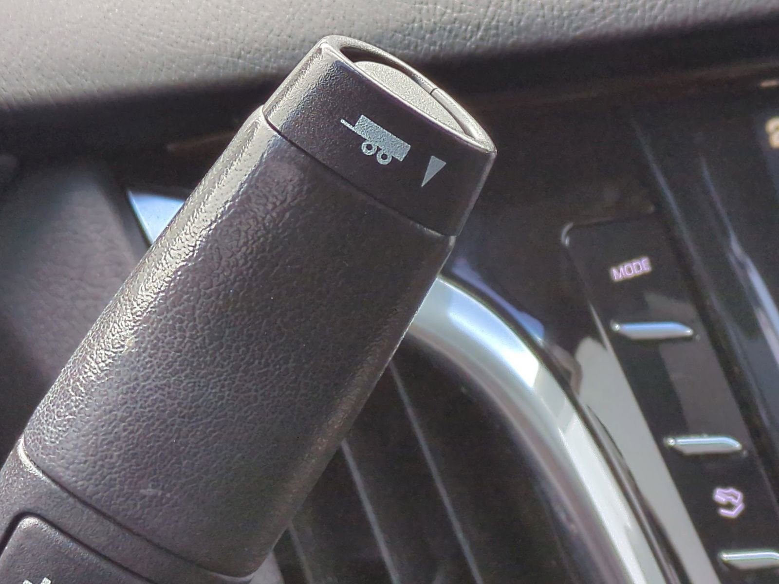 Used 2019 Cadillac Escalade ESV Luxury image 41