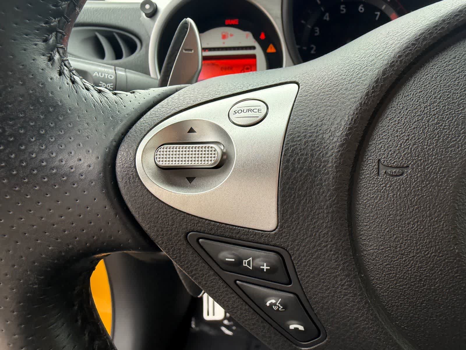 Used 2009 Nissan 370Z Touring w/ Sport Pkg RWD image 18