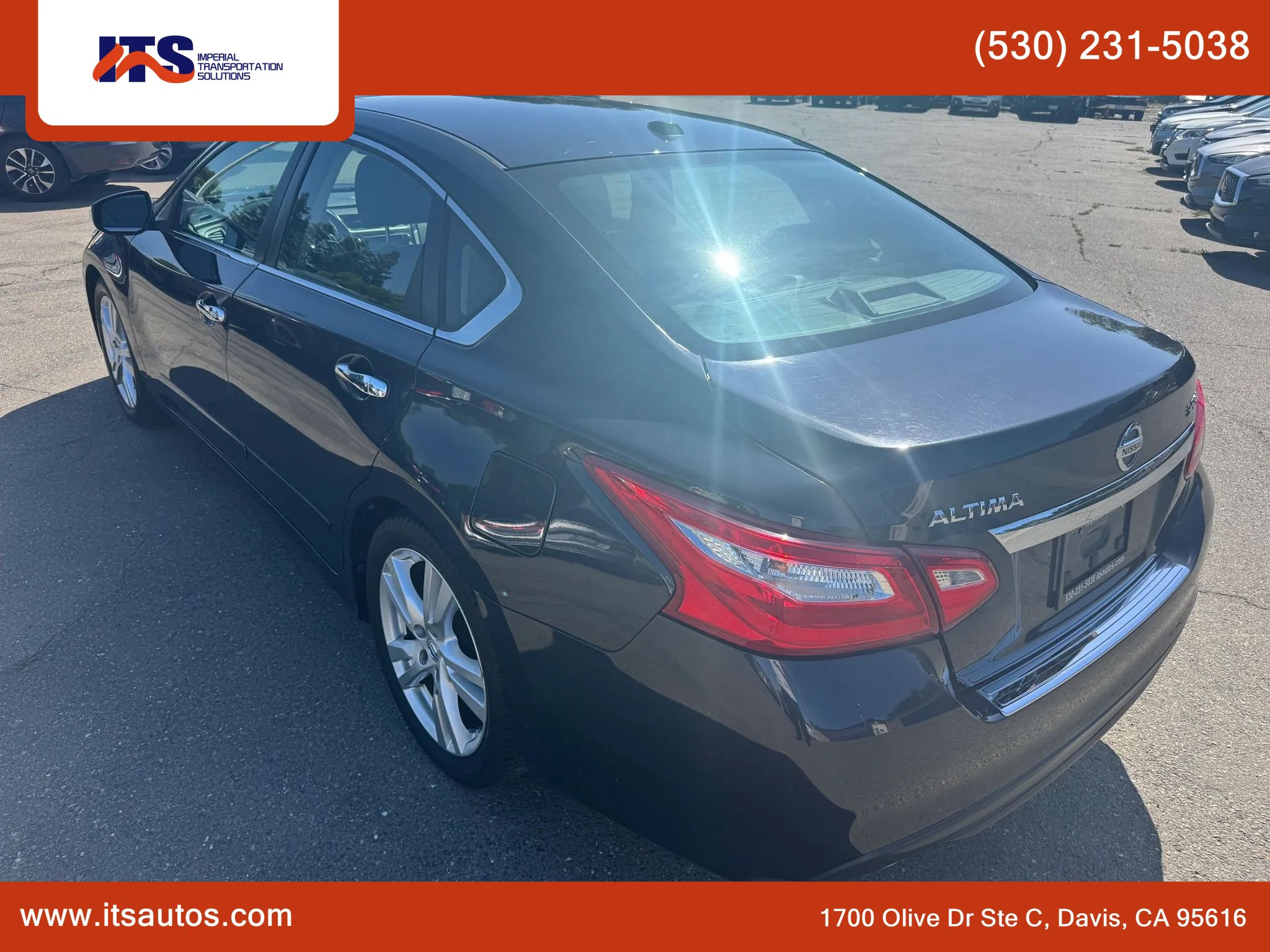Used 2017 Nissan Altima 3.5 SL w/ 3.5SL Technology Package FWD image 3