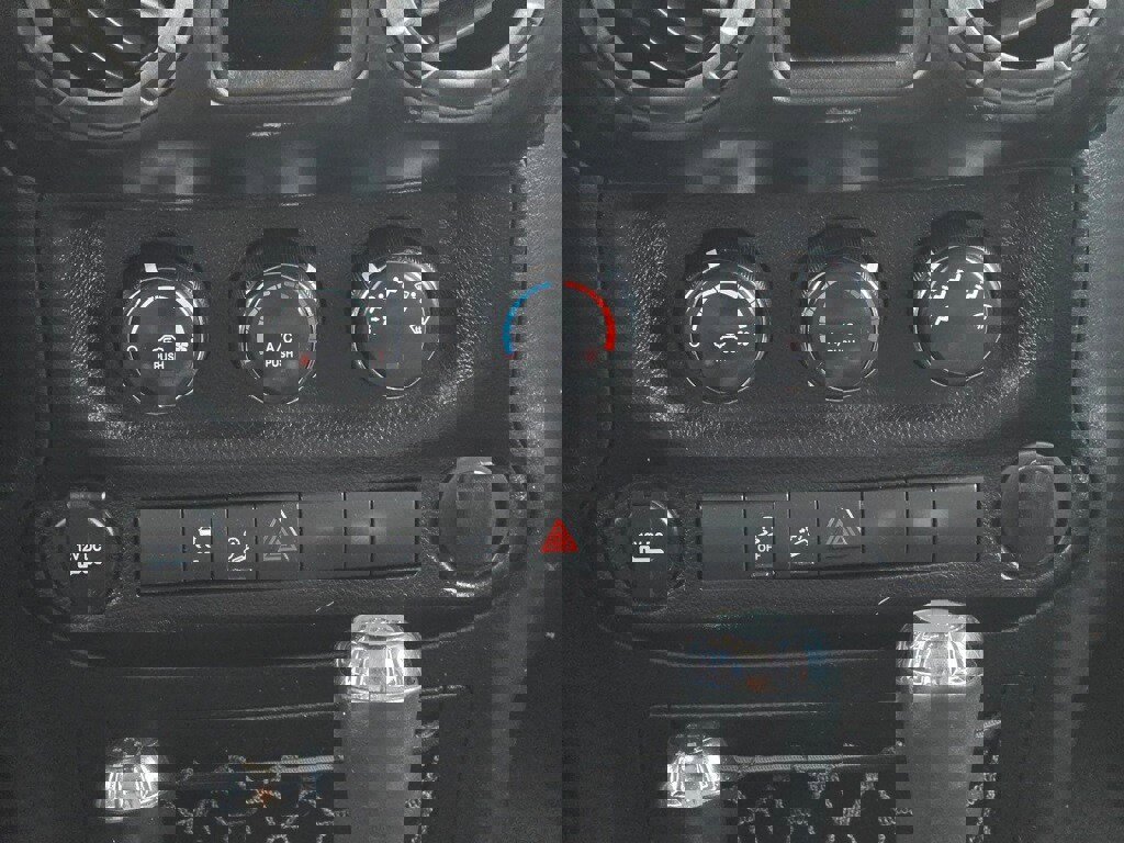 Used 2018 Jeep Wrangler Unlimited Sport w/ Connectivity Group image 12