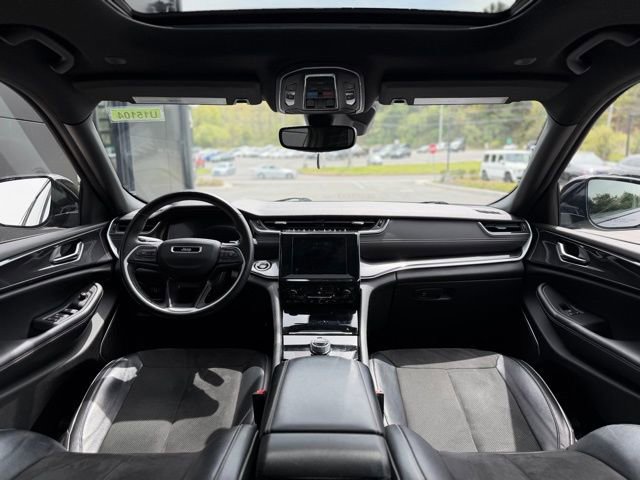 Used 2022 Jeep Grand Cherokee L Laredo AWD/4WD image 27