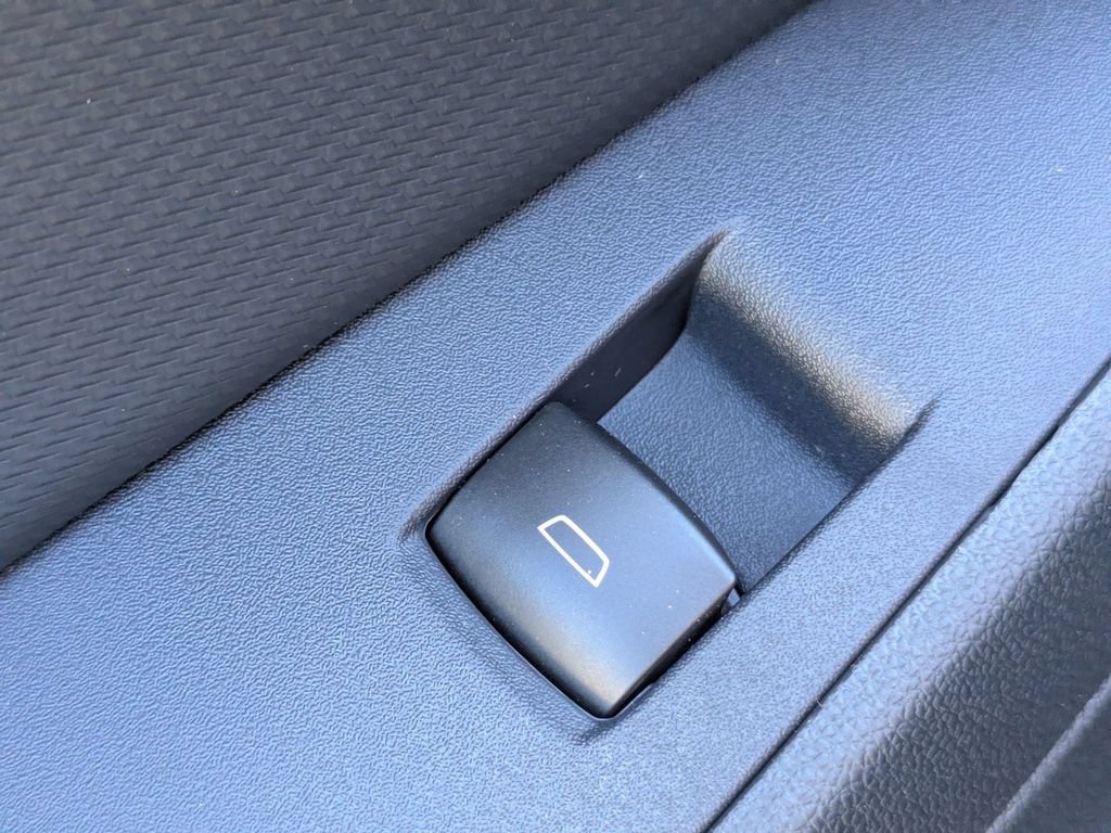 New 2026 Chevrolet Equinox LT w/ Safety and Technology Package FWD image 26