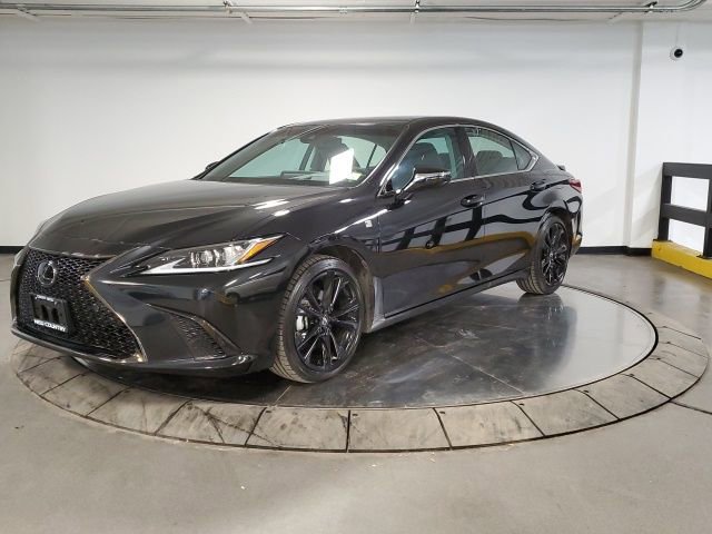Used 2025 Lexus ES 300h F Sport w/ Technology Package image 4