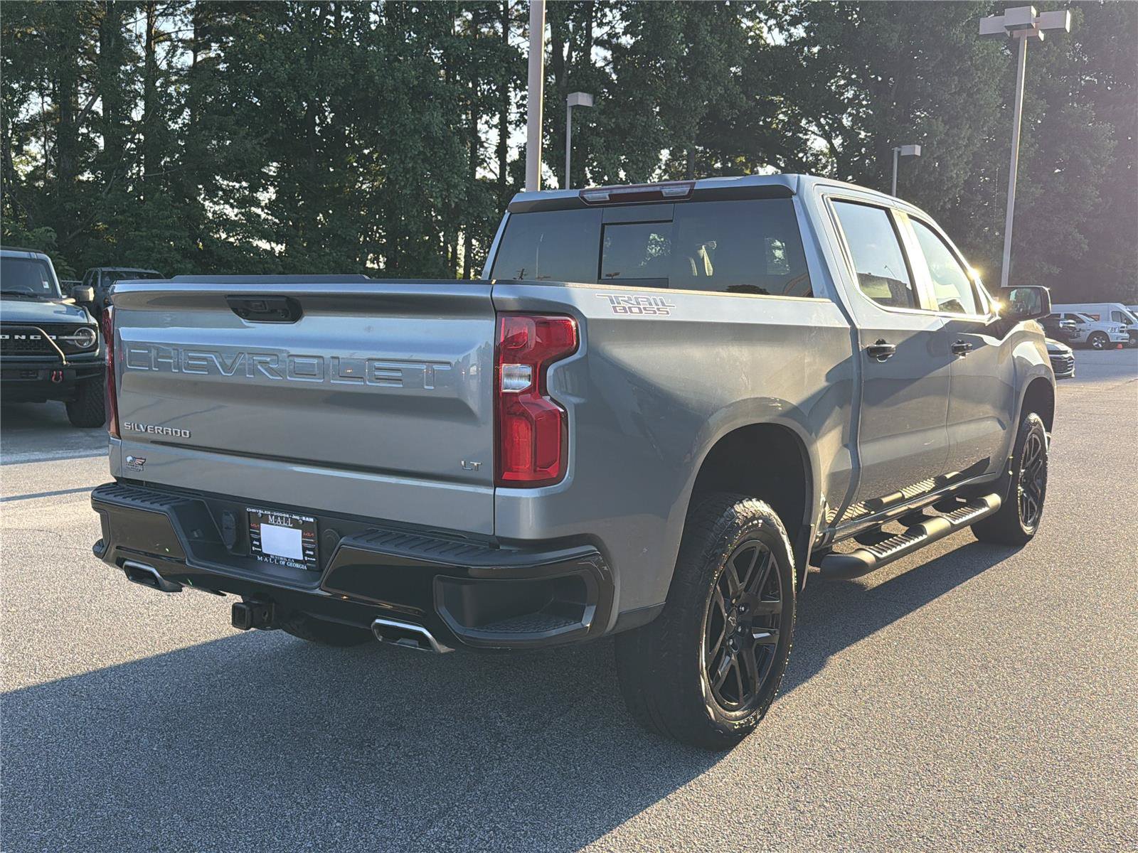 Used 2025 Chevrolet Silverado 1500 LT Trail Boss w/ Convenience Package II AWD/4WD image 5