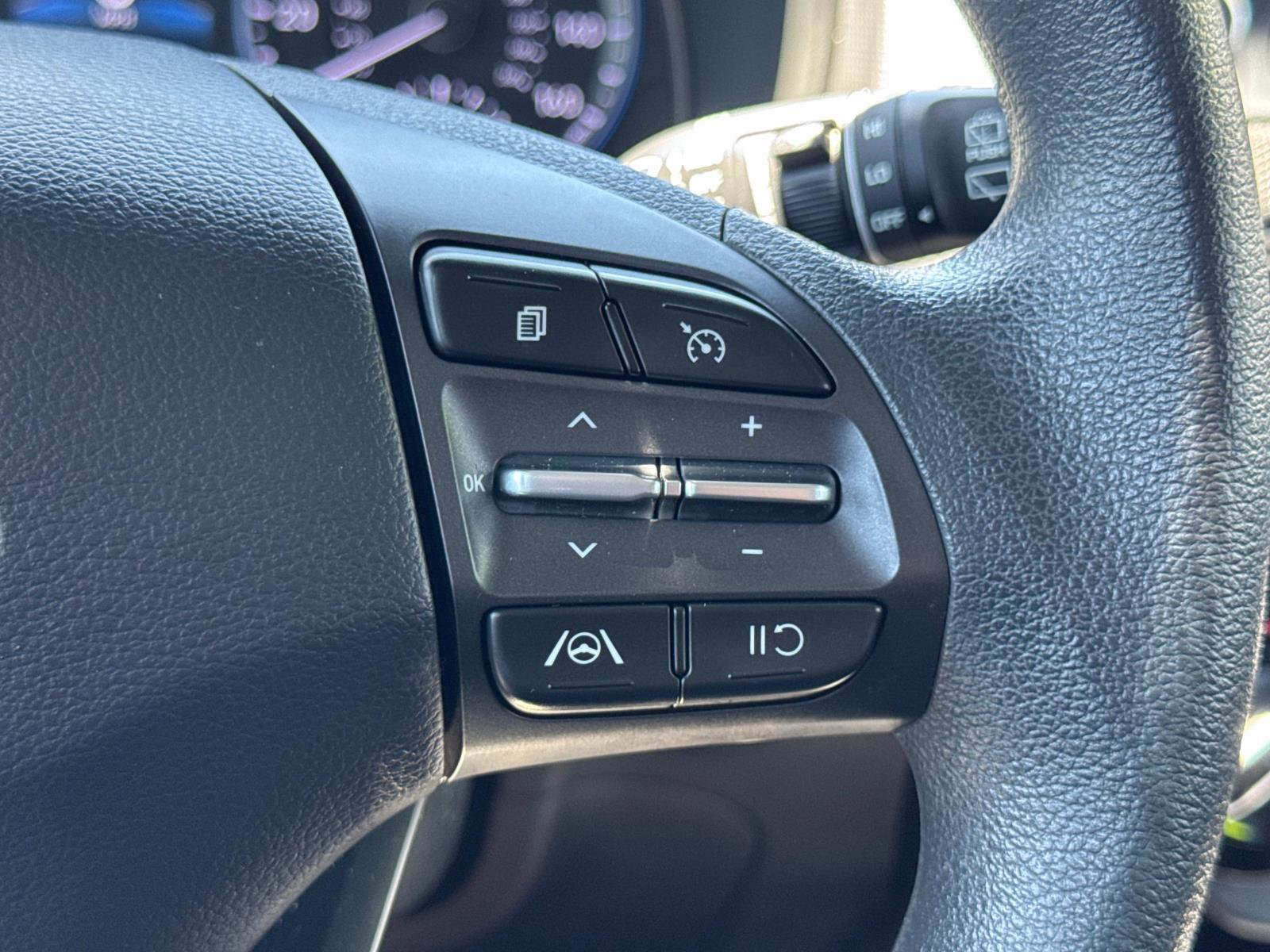 Used 2022 Hyundai Kona SEL image 9