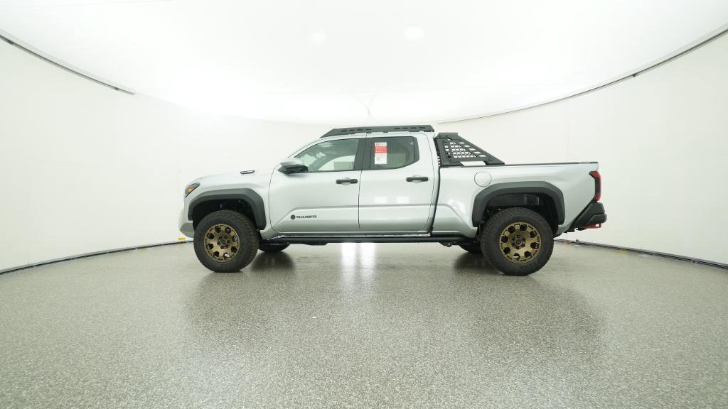 New 2025 Toyota Tacoma Trailhunter image 18