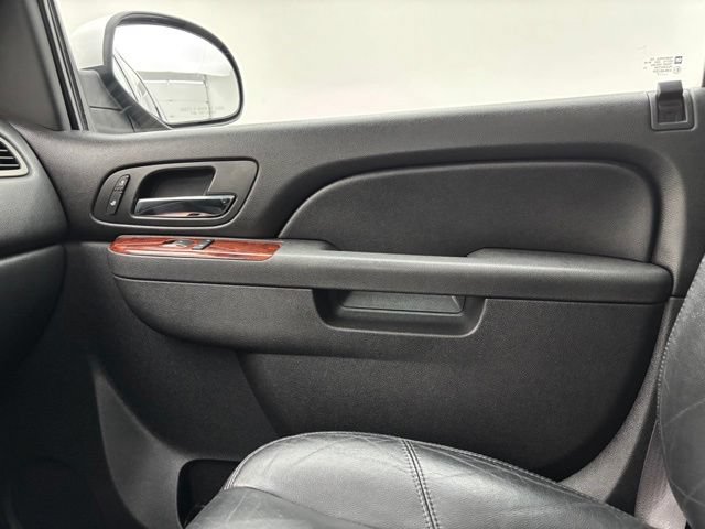 Used 2012 Chevrolet Avalanche LT AWD/4WD image 39