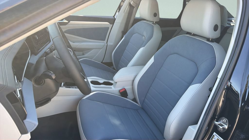New 2027 Volkswagen Jetta SE FWD image 28