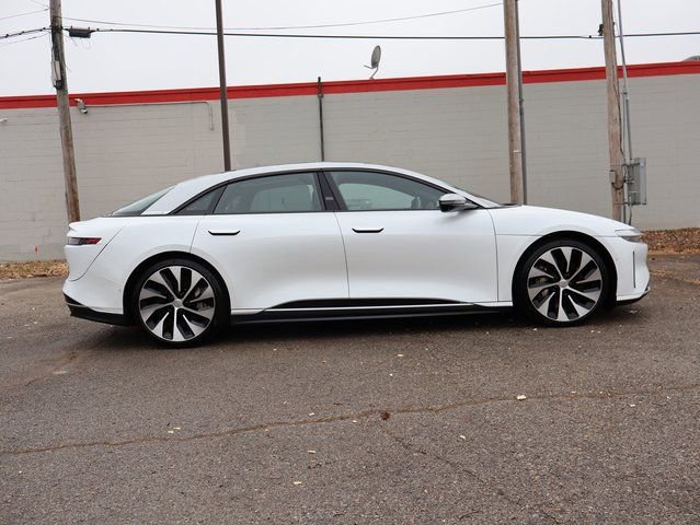 Used 2022 Lucid Air Grand Touring image 9
