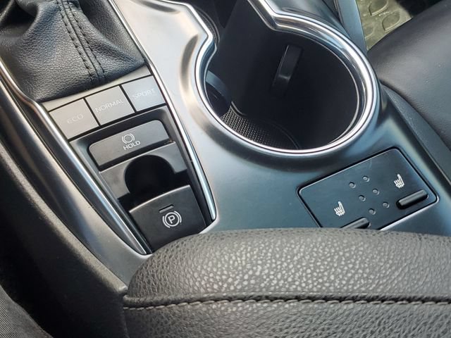 Used 2020 Toyota Camry XSE w/ Navigation Package FWD image 33