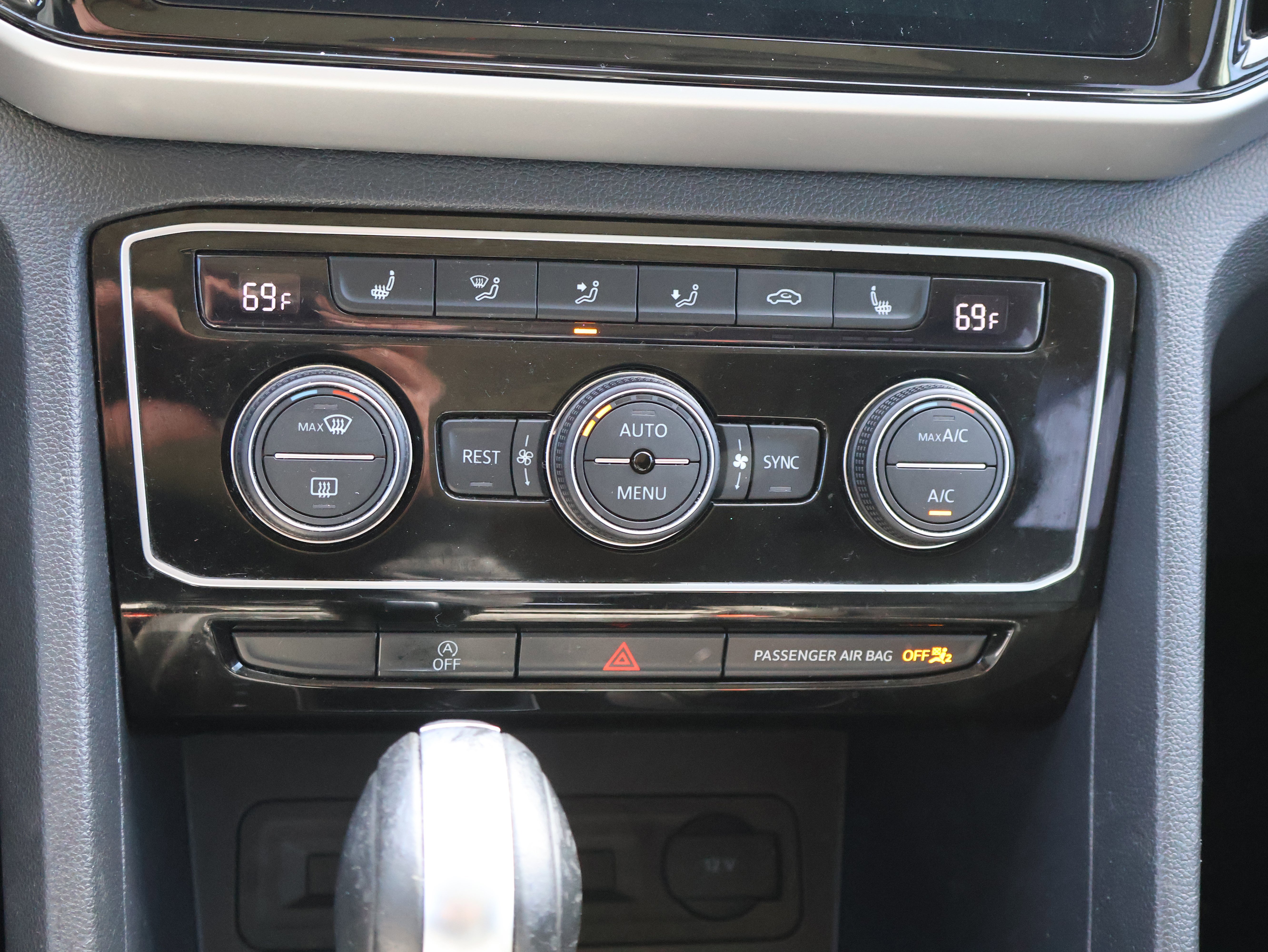 Used 2023 Volkswagen Atlas SEL image 26
