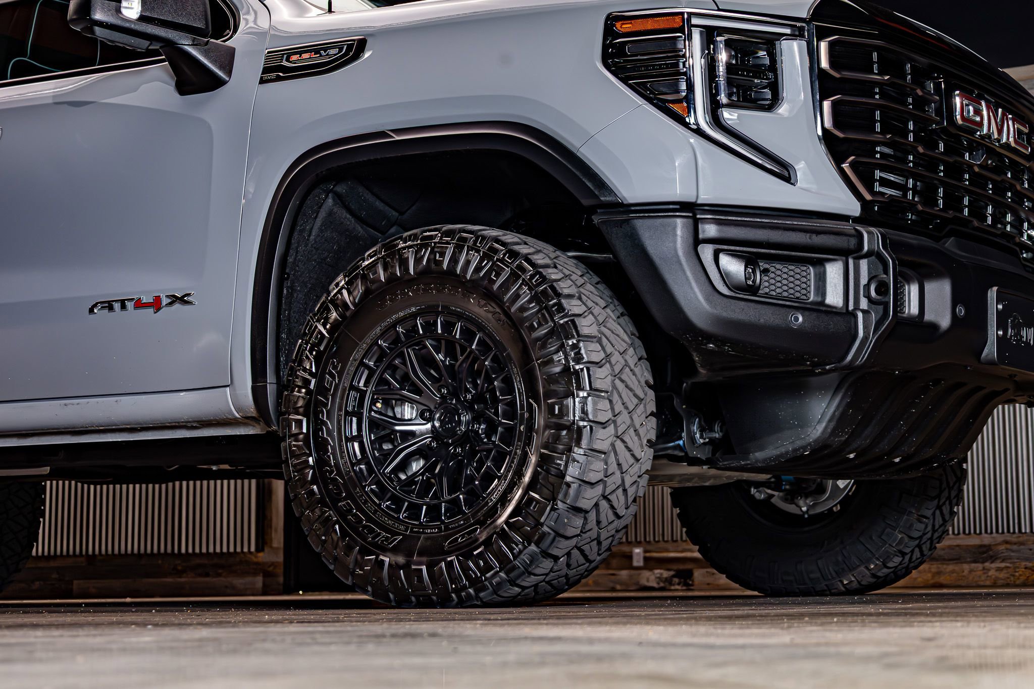 Used 2025 GMC Sierra 1500 AT4X image 14