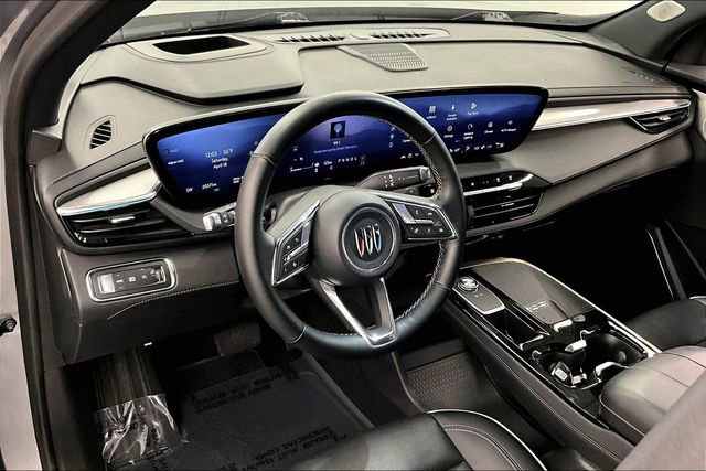 Used 2025 Buick Enclave Avenir FWD image 15