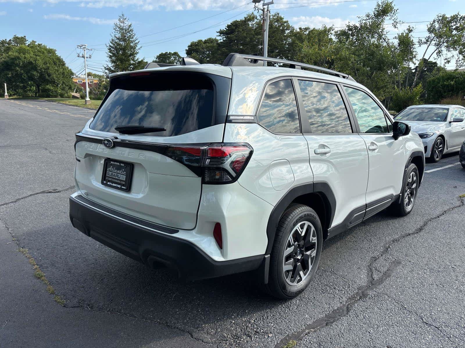 Used 2026 Subaru Forester Premium AWD/4WD image 3