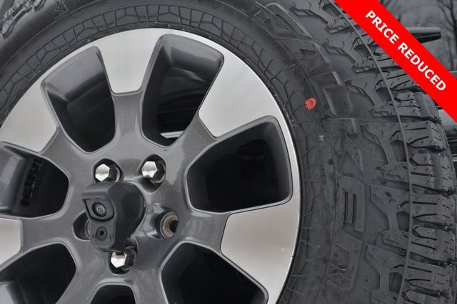 Used 2022 Jeep Wrangler Unlimited Sahara w/ Cold Weather Group image 11