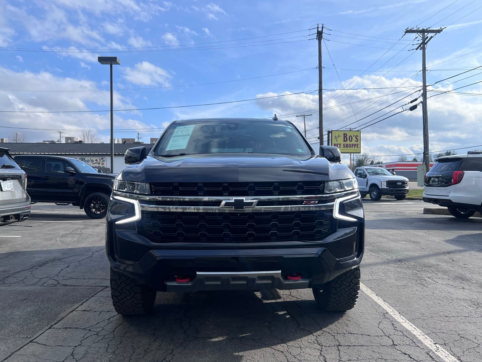 Used 2022 Chevrolet Tahoe Z71 w/ Luxury Package image 4
