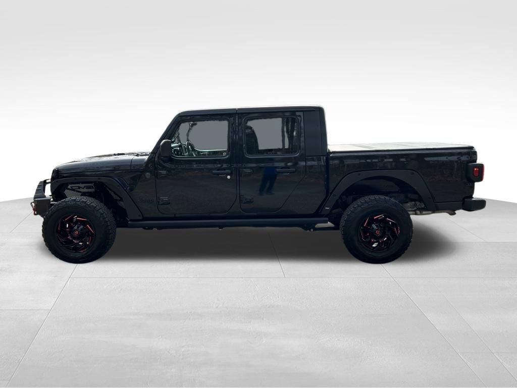Used 2022 Jeep Gladiator Willys image 2