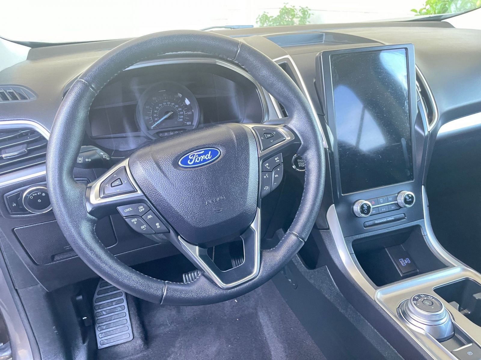 Used 2024 Ford Edge SEL image 28