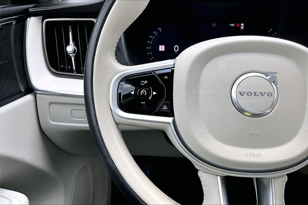 Used 2026 Volvo XC60 B5 Ultra AWD/4WD image 26
