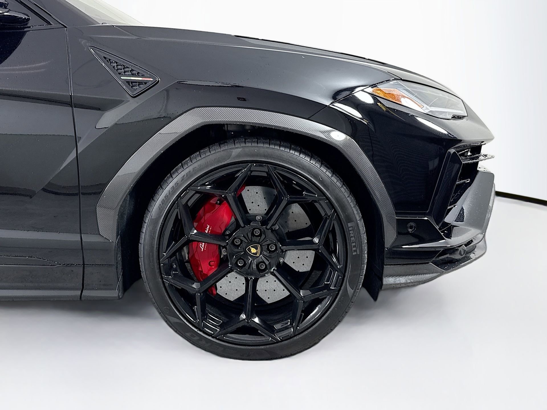 Used 2024 Lamborghini Urus Performante AWD/4WD image 28