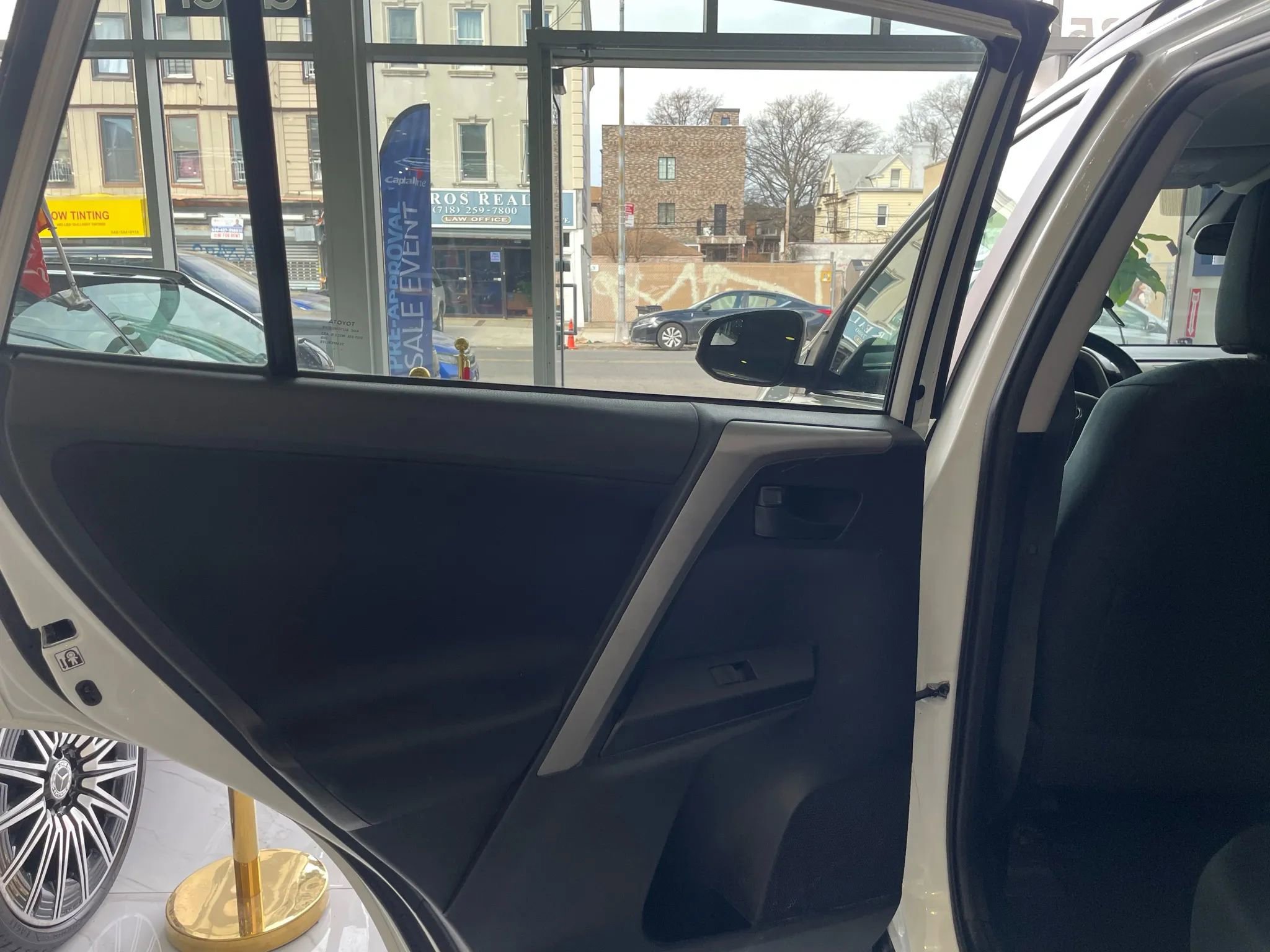 Used 2017 Toyota RAV4 LE w/ All Weather Liner Package image 18