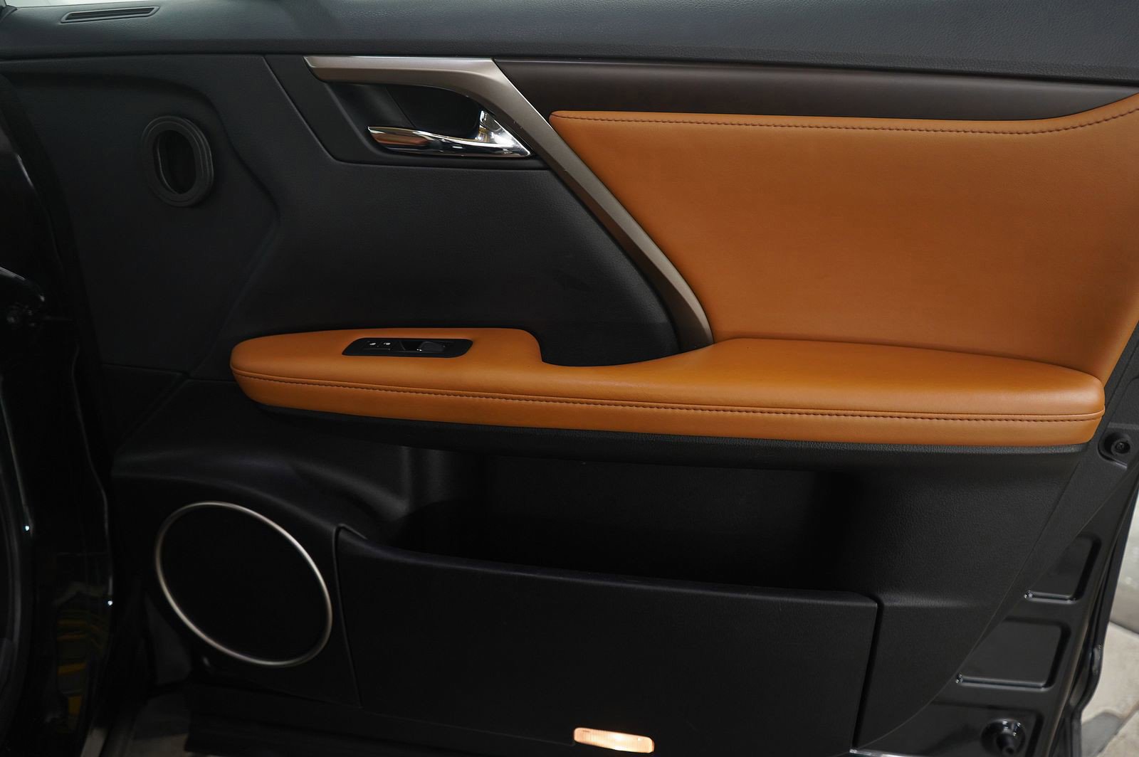 Used 2022 Lexus RX 450h AWD w/ Premium Package image 9