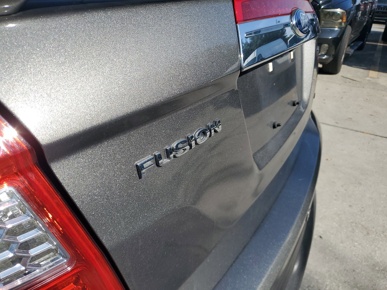 Used 2012 Ford Fusion SEL FWD image 8