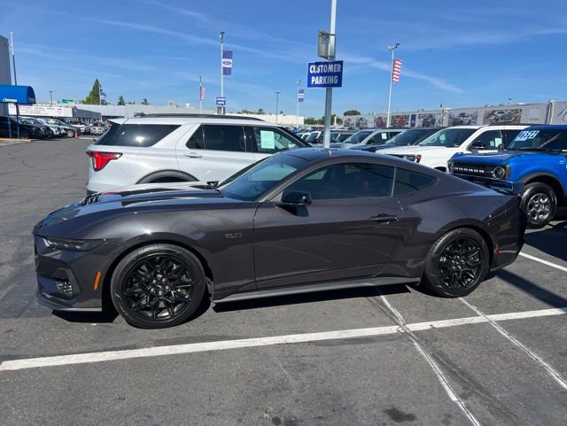 Used 2024 Ford Mustang GT Premium w/ GT Performance Package RWD image 5