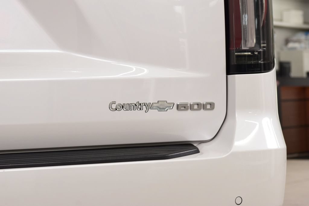 Used 2023 Cadillac Escalade ESV Sport Platinum w/ Heavy-Duty Trailer Package AWD/4WD image 23