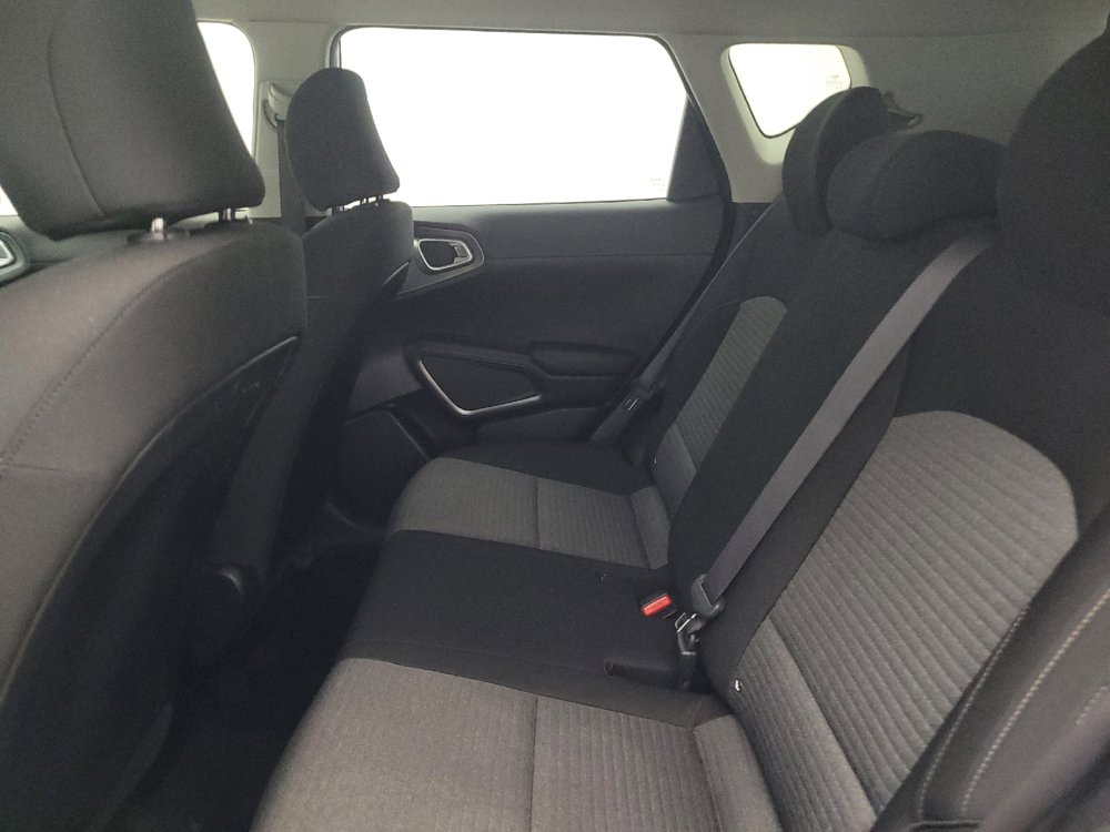 Used 2020 Kia Soul S FWD image 18